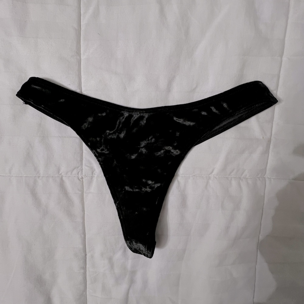 Victoria’s Secret PINK Thong (WS)